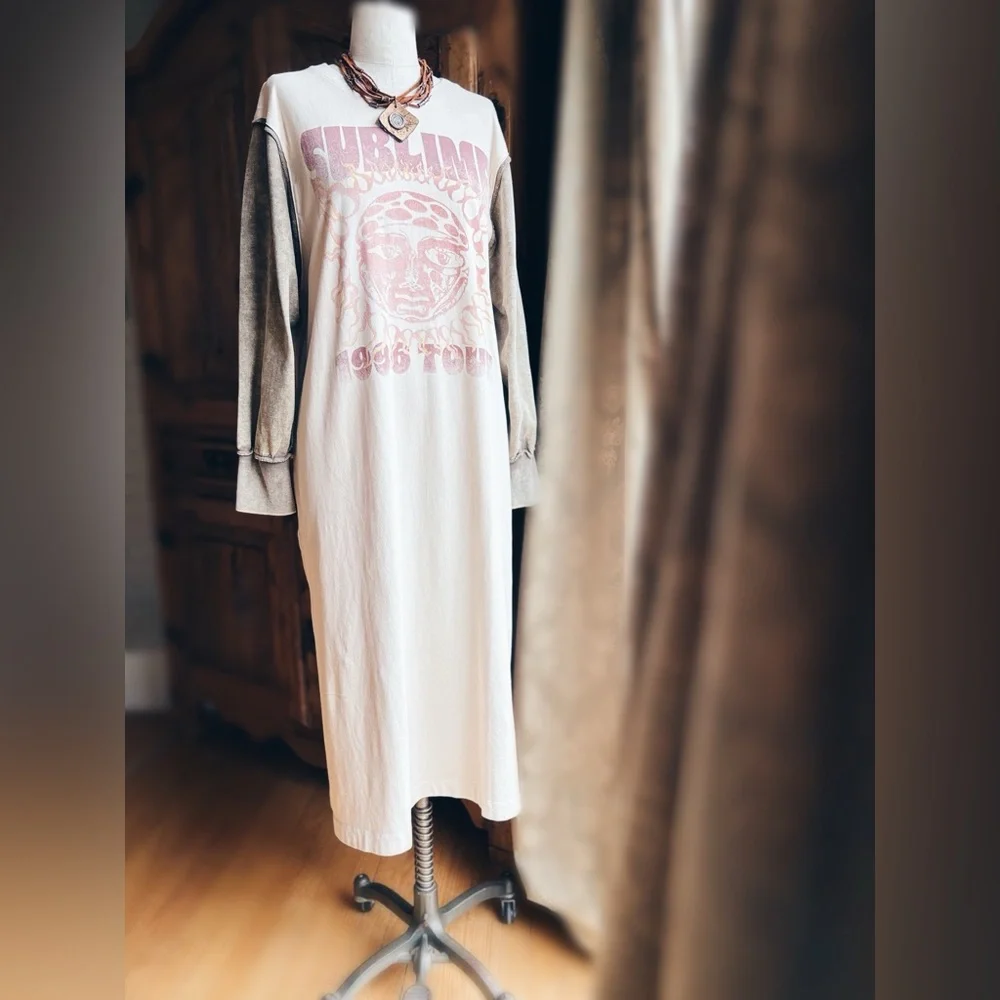 T- Shirt  Dress  Artisan - Picture 9 of 13